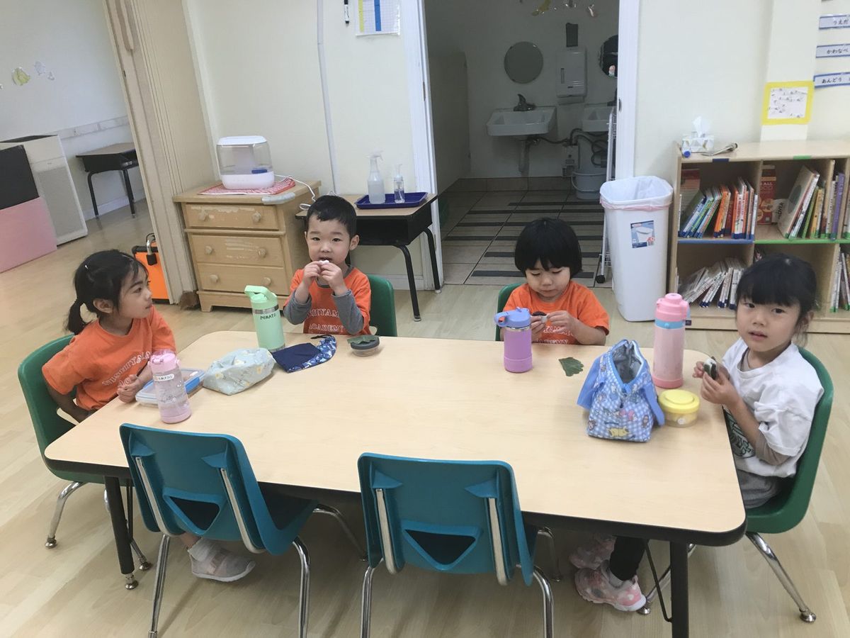 おともだちと囲むお昼の時間